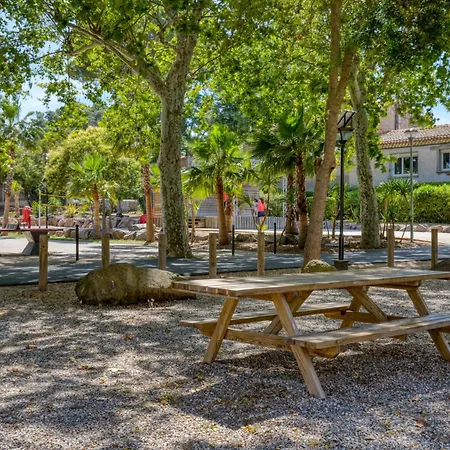 Mobilhome Avec Piscine * Agde